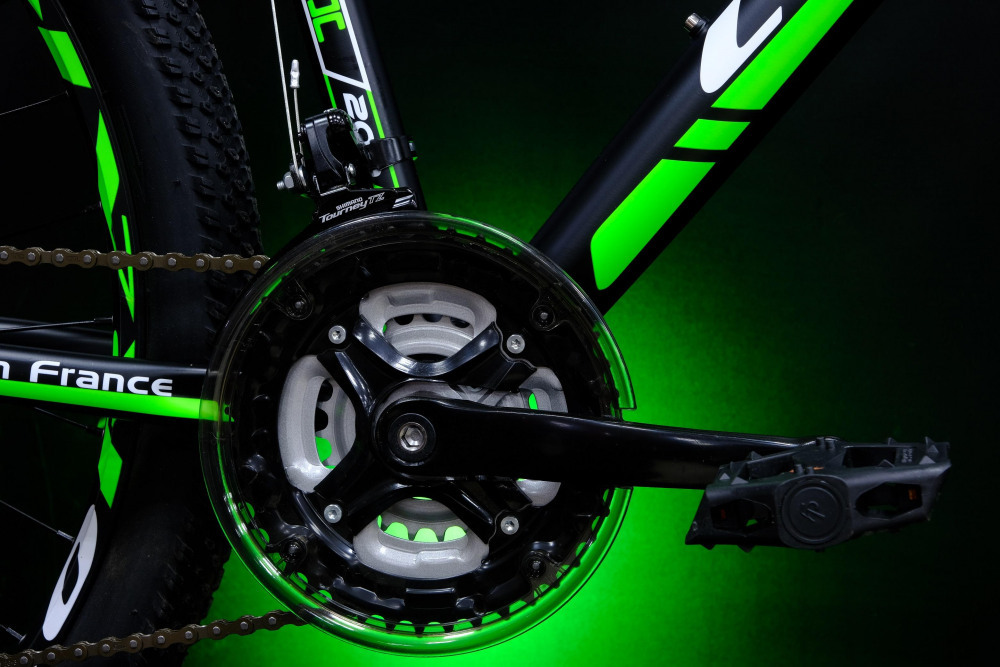 Lorak MAX 200 Матовый Чёрный/Зелёный 15р (на рост 141-160)