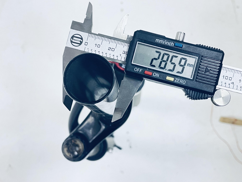 Вилка 29" аморт. без резьбы Disk 1 1/8"  с блокировкой, код 41235